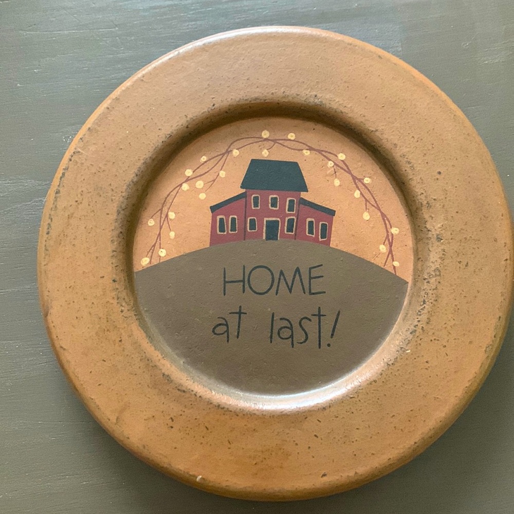 Signed Barbara Lloyd “Home at Last!” Decorative plate